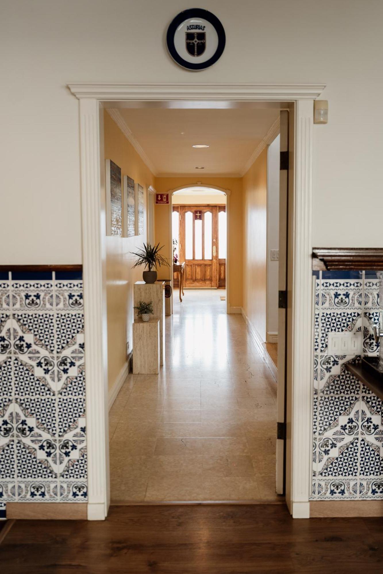 ホテル Casa Asturias エンセナダ エクステリア 写真